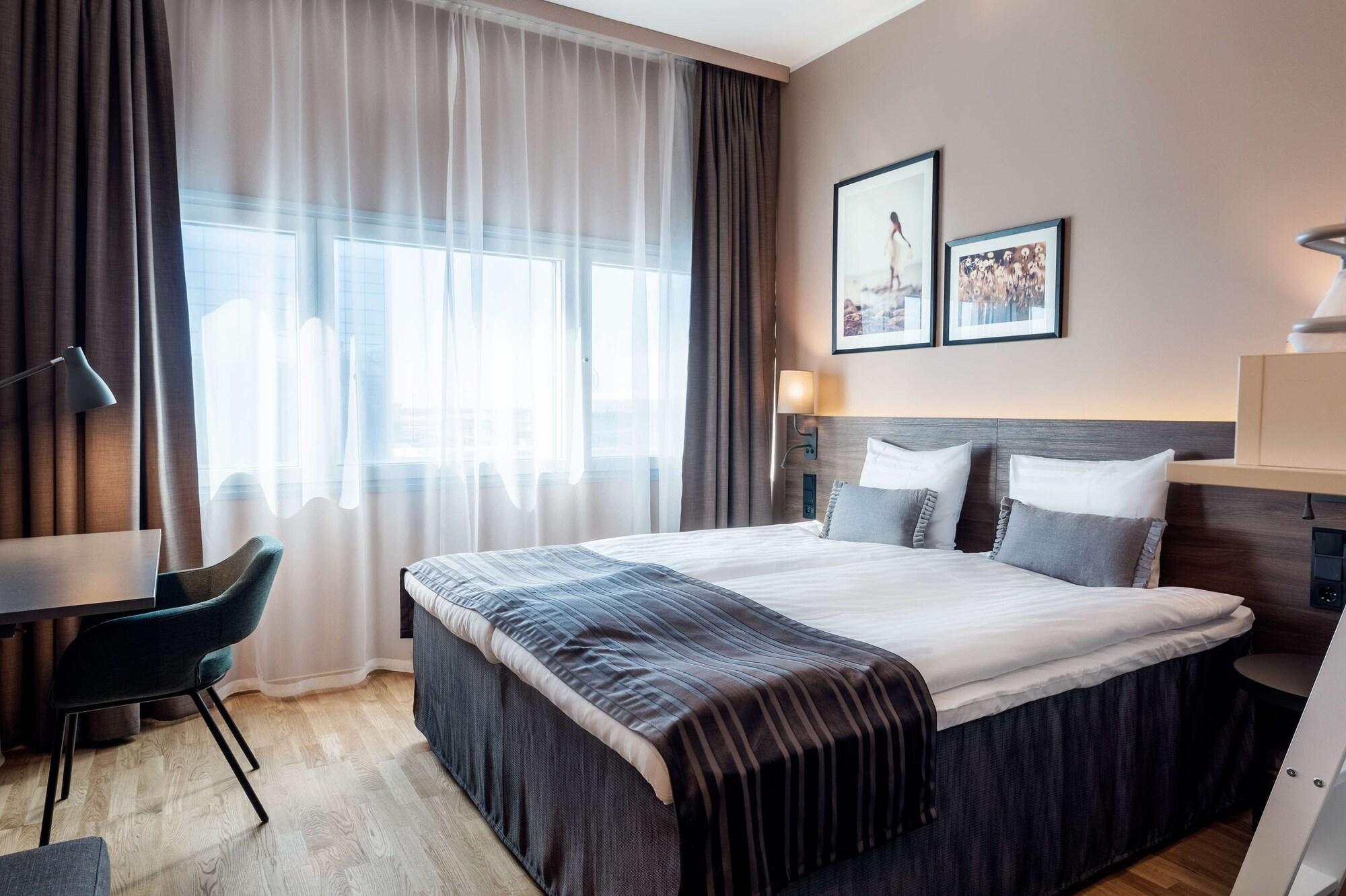 Scandic Helsinki Airport Hotel Вантаа Екстериор снимка